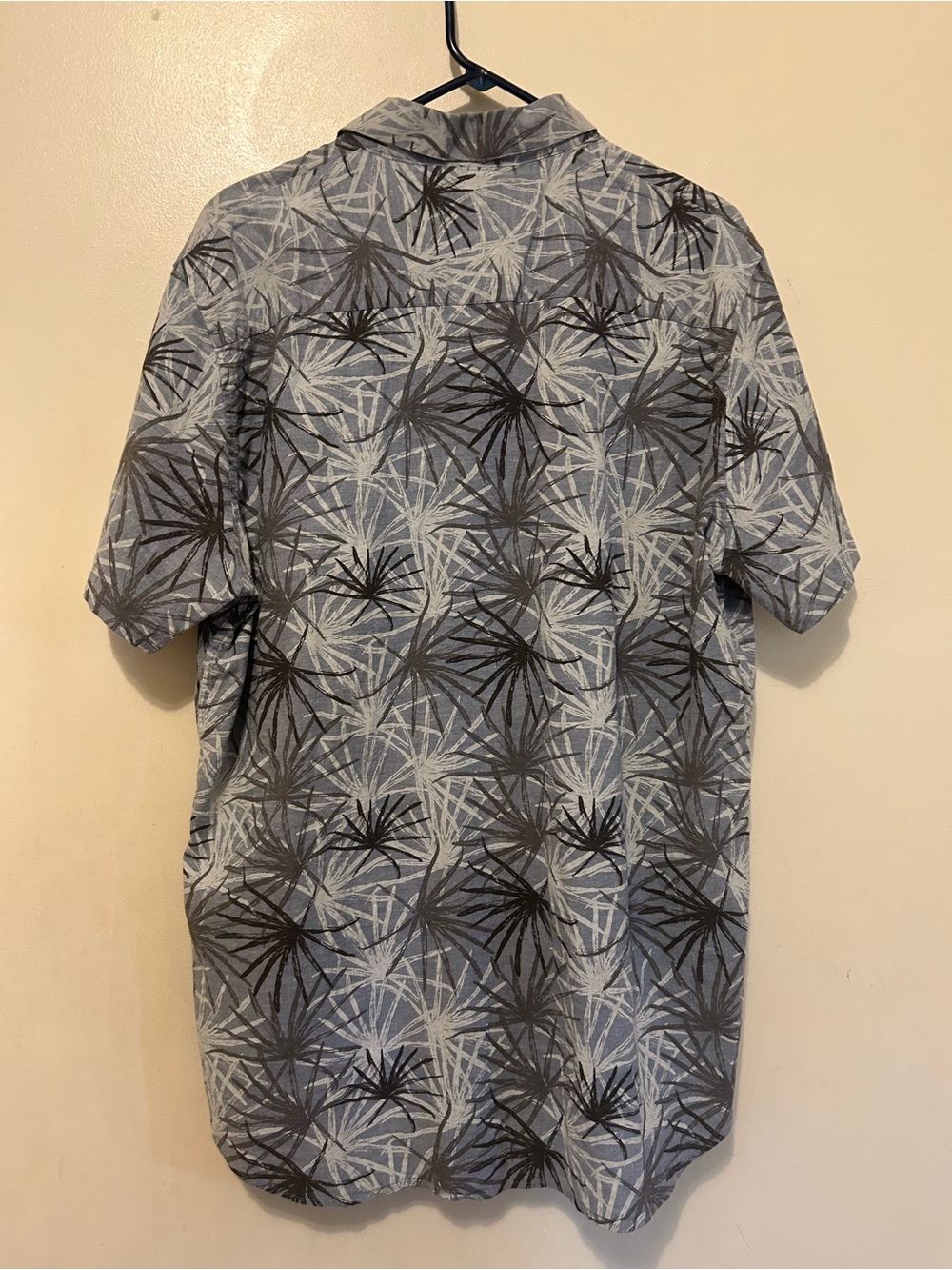 Travis Mathew Palm-Print Short Sleeve XL Multicolor Poly Cotton Spandex - Picture 5 of 8